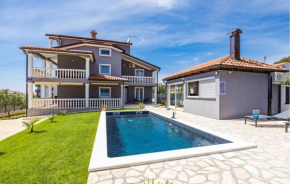 1 Bedroom Stunning Apartment In Medulin